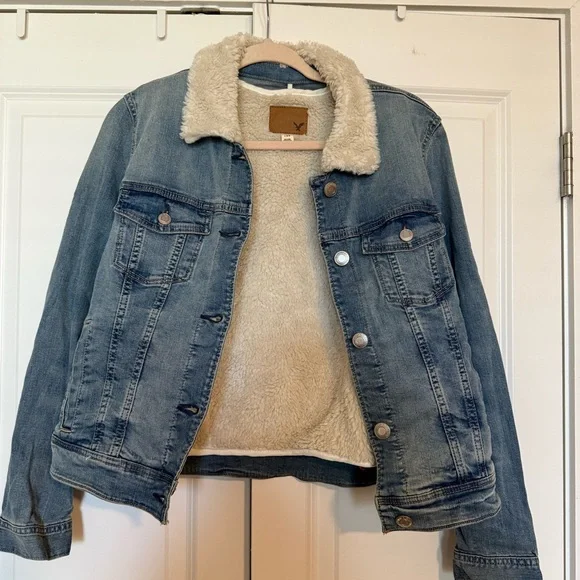 AEO Denim Jacket with Faux Fur Lined Body - Picture 4 of 5